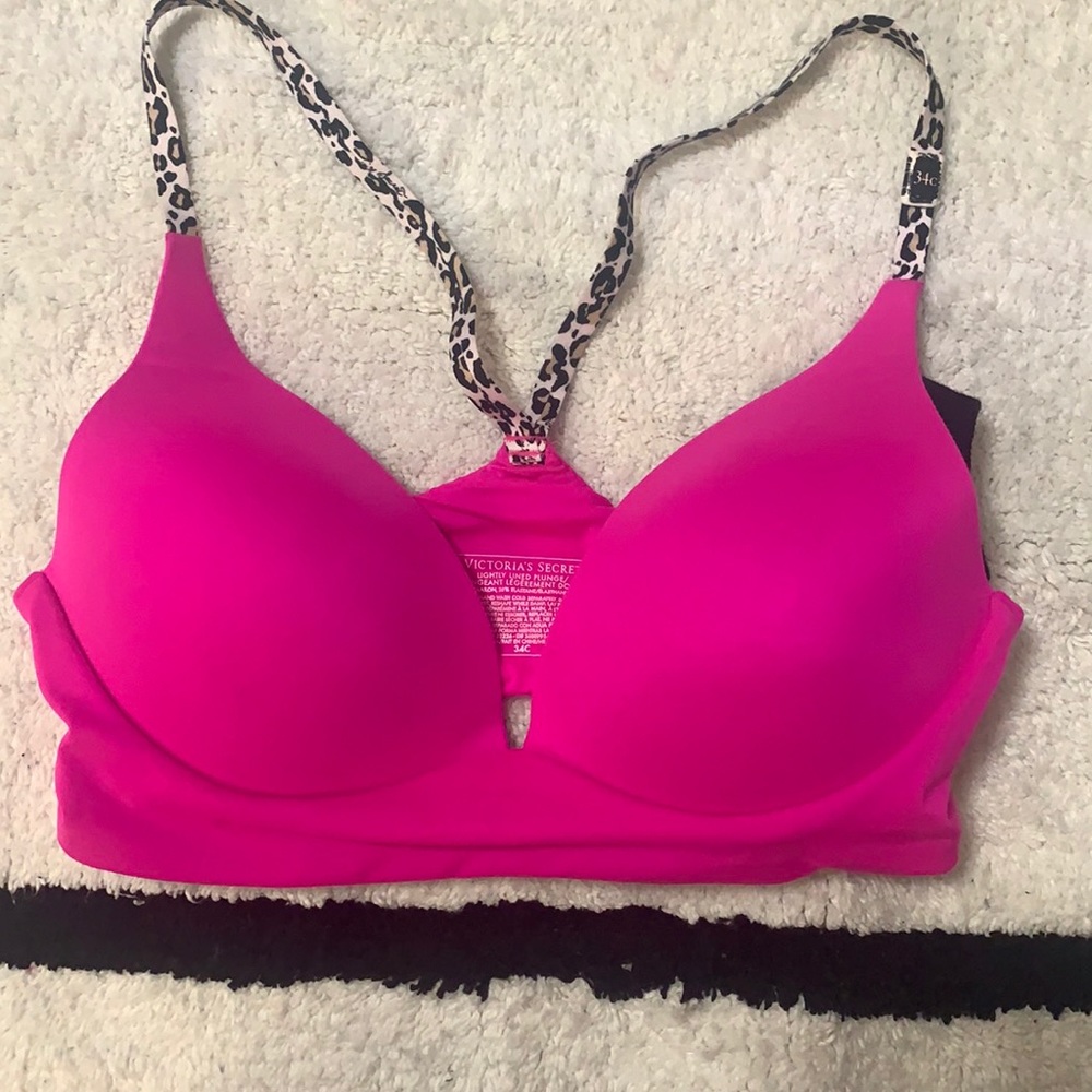 Victoria Secret lightly lined plunge bra